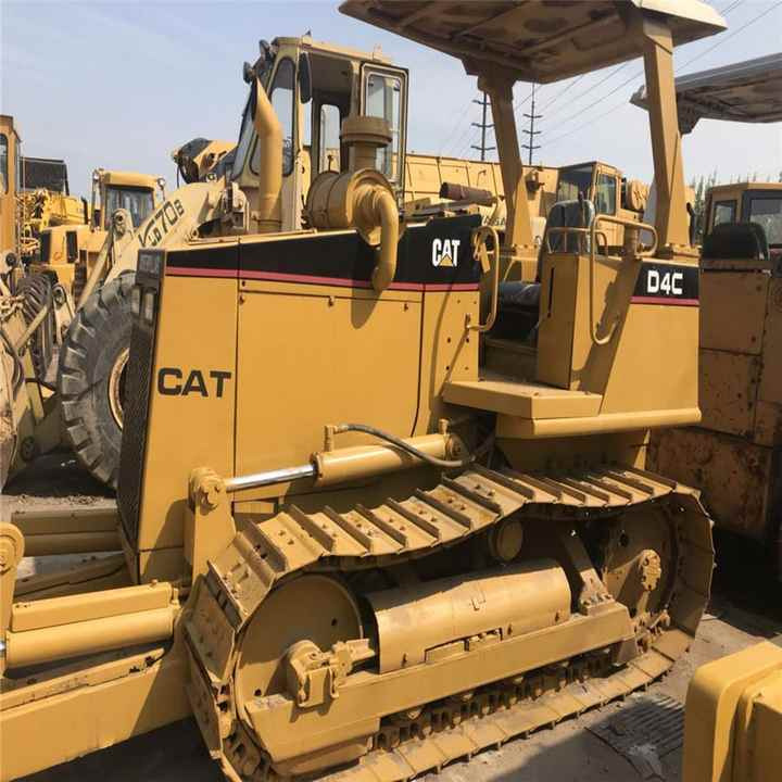 Original D4c Nice Condition Bulldozer , Used D4 Cat Bulldozer , CAT Mini Dozer D4h D5h D5g D6h D6 - Булдожер: слика 2 Original D4c Nice Condition Bulldozer , Used D4 Cat Bulldozer , CAT Mini Dozer D4h D5h D5g D6h D6 - Булдожер: слика 2