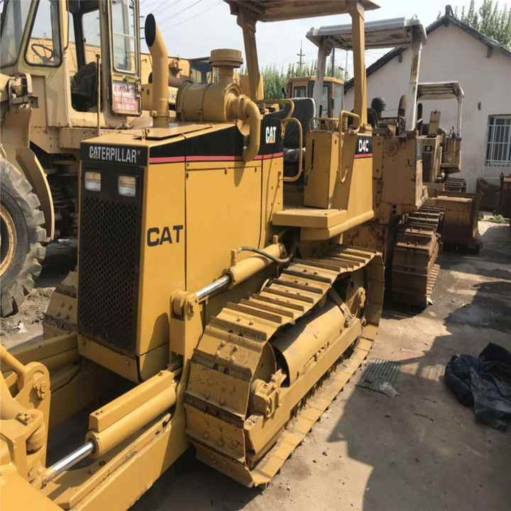 Original D4c Nice Condition Bulldozer , Used D4 Cat Bulldozer , CAT Mini Dozer D4h D5h D5g D6h D6 - Булдожер: слика 1 Original D4c Nice Condition Bulldozer , Used D4 Cat Bulldozer , CAT Mini Dozer D4h D5h D5g D6h D6 - Булдожер: слика 1