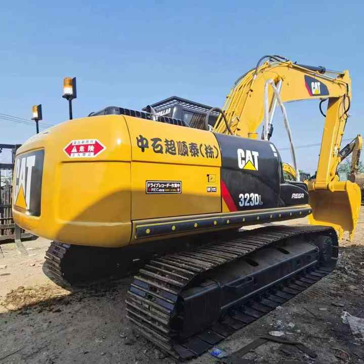 Used Digger CAT 323DL Construction Machinery Construction Digger Used CAT 323DL Cheap Excavator - Багер гасеничар: слика 4 Used Digger CAT 323DL Construction Machinery Construction Digger Used CAT 323DL Cheap Excavator - Багер гасеничар: слика 4