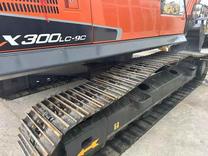 Used Excavator Doosan DX300 Excavators Mini Equipment Earth Moving Machinery Doosan Digger Excavator for Sale - Багер гасеничар: слика 5 Used Excavator Doosan DX300 Excavators Mini Equipment Earth Moving Machinery Doosan Digger Excavator for Sale - Багер гасеничар: слика 5