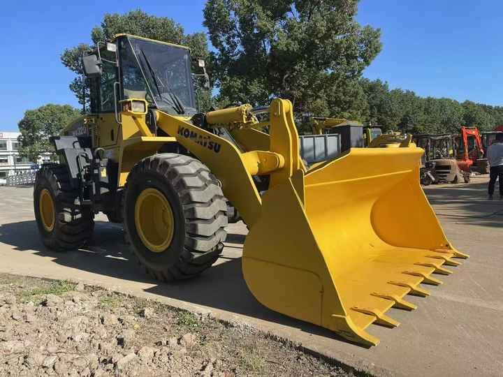Used komatsu Wa320-5 Wheel Loader Second Hand Machine Popular Brand komatsu Hydraulic Machinery - Натоварувач на тркала: слика 3 Used komatsu Wa320-5 Wheel Loader Second Hand Machine Popular Brand komatsu Hydraulic Machinery - Натоварувач на тркала: слика 3