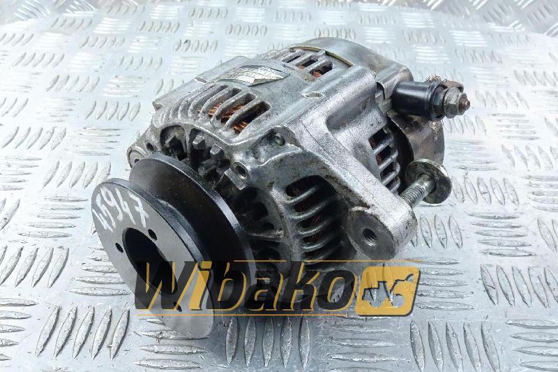 Alternator Denso 600-861-1611 - Алтернатор за Градежна машина: слика 1 Alternator Denso 600-861-1611 - Алтернатор за Градежна машина: слика 1