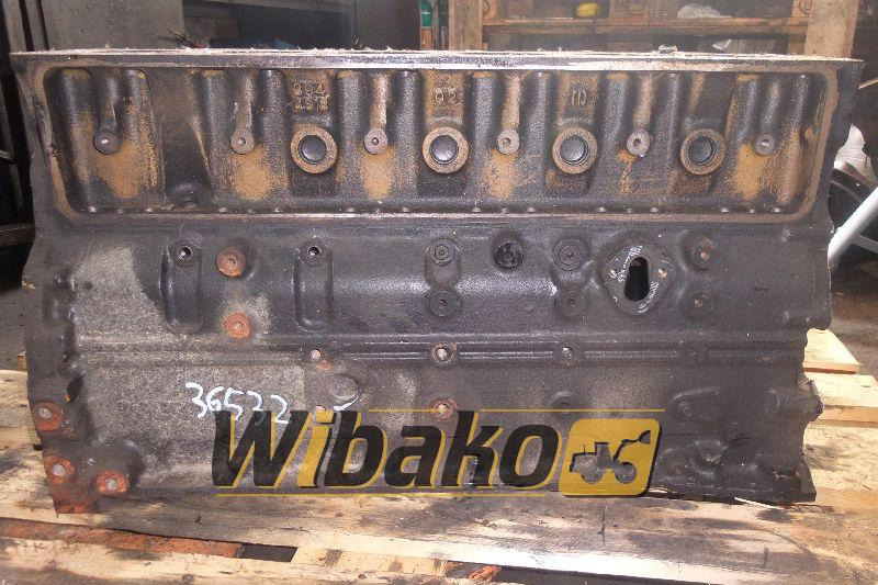 Crankcase Komatsu 81-04-021 - Картер за Градежна машина: слика 1 Crankcase Komatsu 81-04-021 - Картер за Градежна машина: слика 1