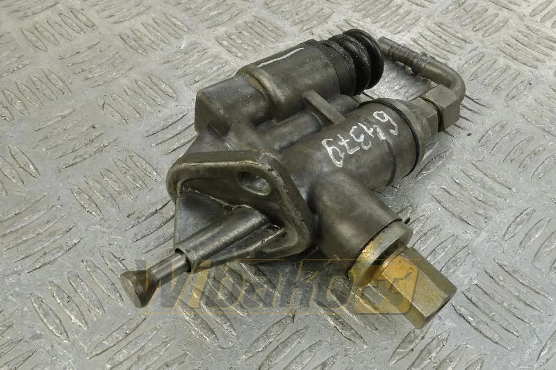 Komatsu 6743-71-7130 - Пумпа за гориво за Градежна машина: слика 1 Komatsu 6743-71-7130 - Пумпа за гориво за Градежна машина: слика 1