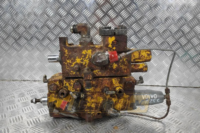 Volvo 4864235/4821543 - Хидрауличен вентил за Градежна машина: слика 2 Volvo 4864235/4821543 - Хидрауличен вентил за Градежна машина: слика 2