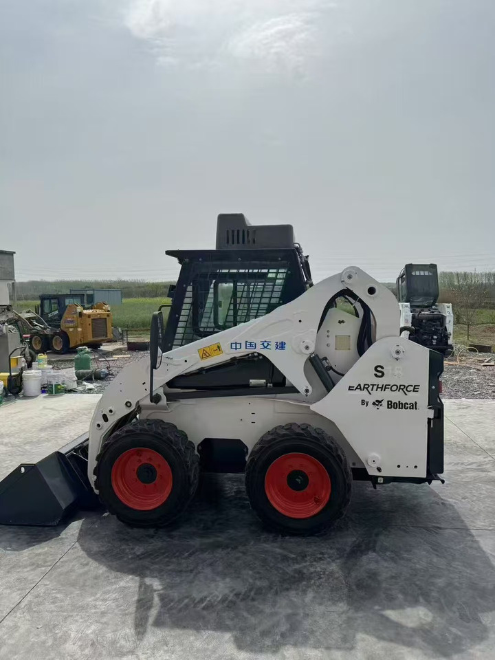 BOBCAT S18 - Натоварувач на тркала: слика 3 BOBCAT S18 - Натоварувач на тркала: слика 3