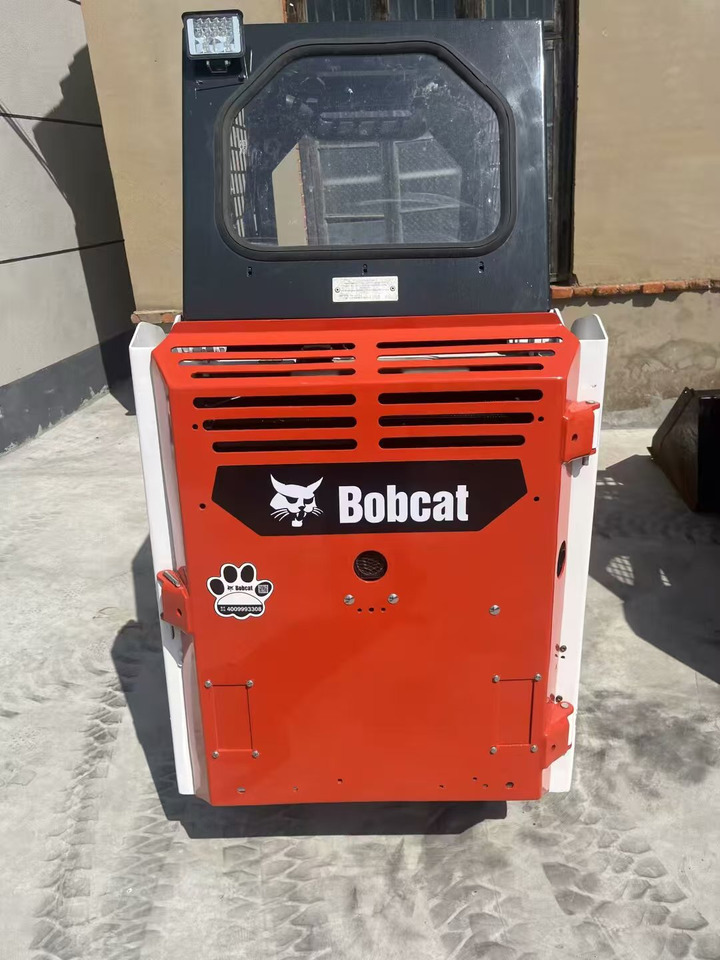 BOBCAT S730 - Компактен натоварувач: слика 2 BOBCAT S730 - Компактен натоварувач: слика 2