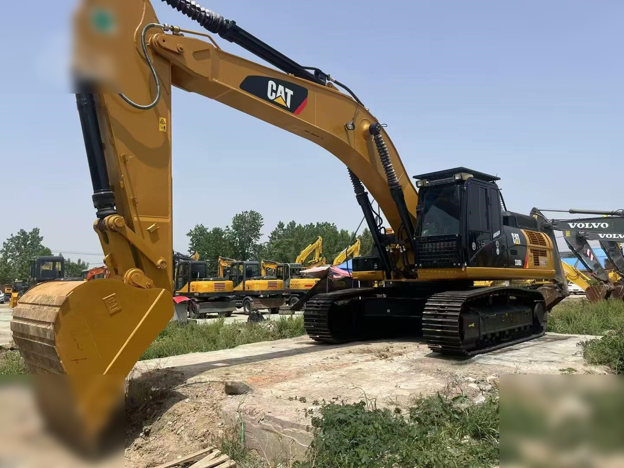 CATERPILLAR 330D2 - Багер гасеничар: слика 1 CATERPILLAR 330D2 - Багер гасеничар: слика 1
