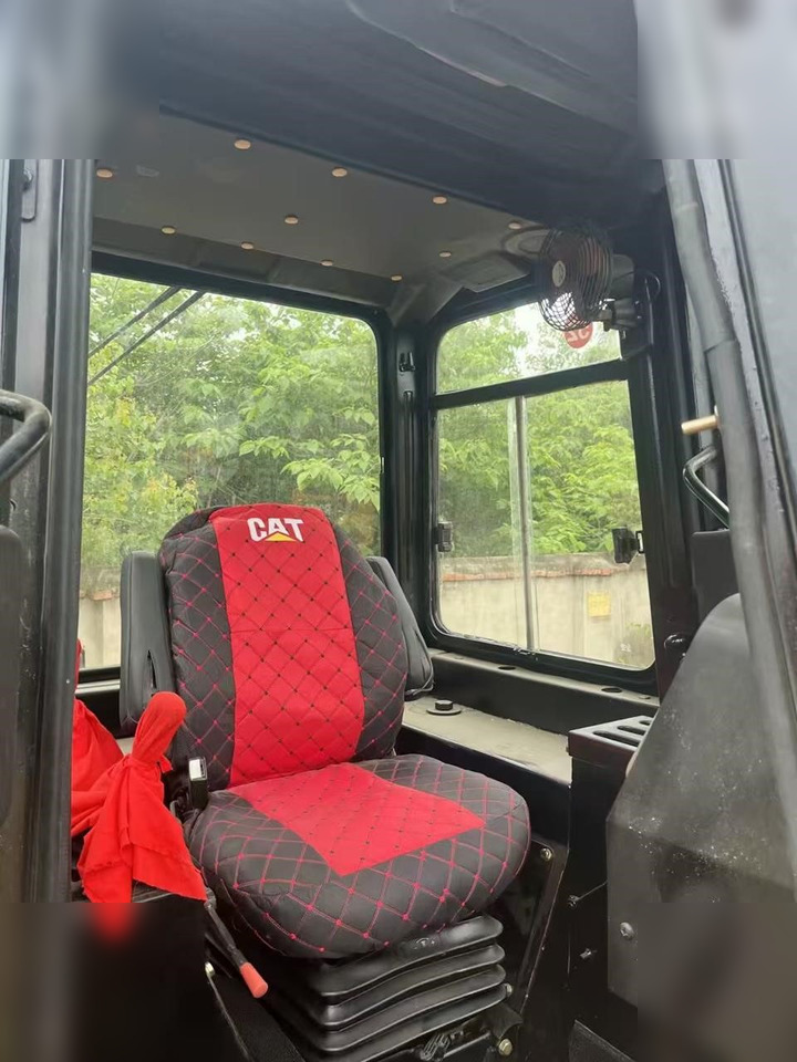 CATERPILLAR D6G - Булдожер: слика 4 CATERPILLAR D6G - Булдожер: слика 4