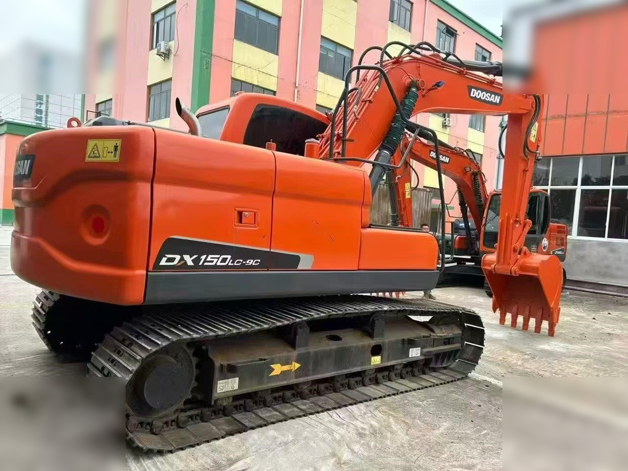 DOOSAN DX150W-9C - Багер на тркала: слика 3 DOOSAN DX150W-9C - Багер на тркала: слика 3