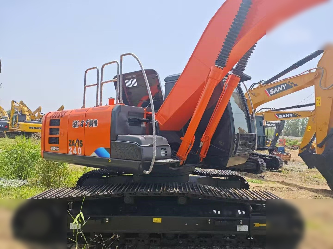 HITACHI ZX240 - Багер гасеничар: слика 1 HITACHI ZX240 - Багер гасеничар: слика 1