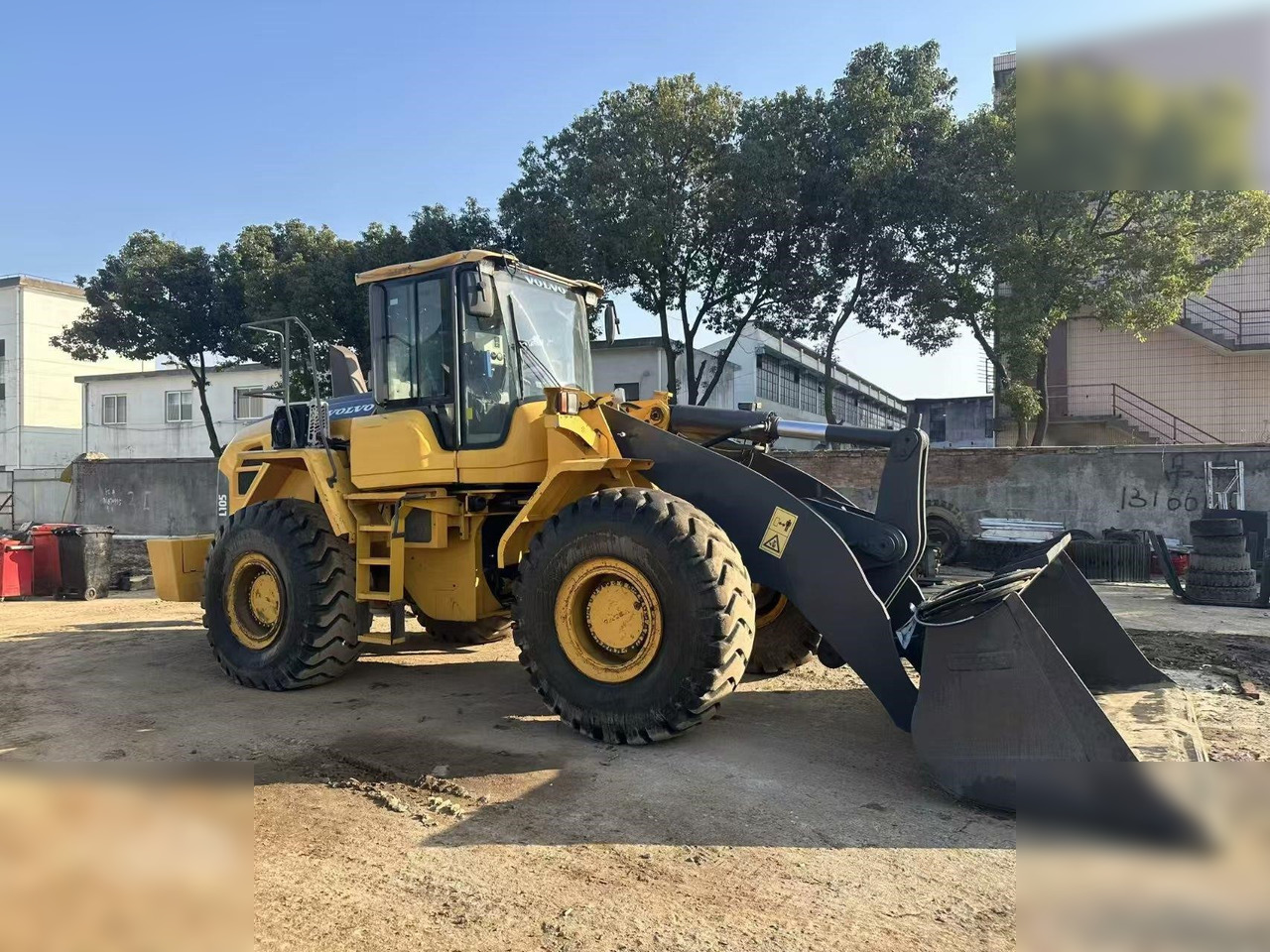 VOLVO L105 - Натоварувач на тркала: слика 5 VOLVO L105 - Натоварувач на тркала: слика 5