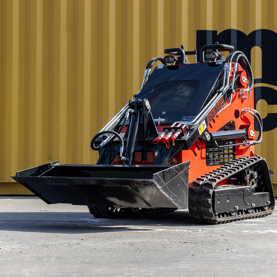 JTSL320 Skid Steer Loader - Компактен натоварувач со гасеници: слика 1 JTSL320 Skid Steer Loader - Компактен натоварувач со гасеници: слика 1