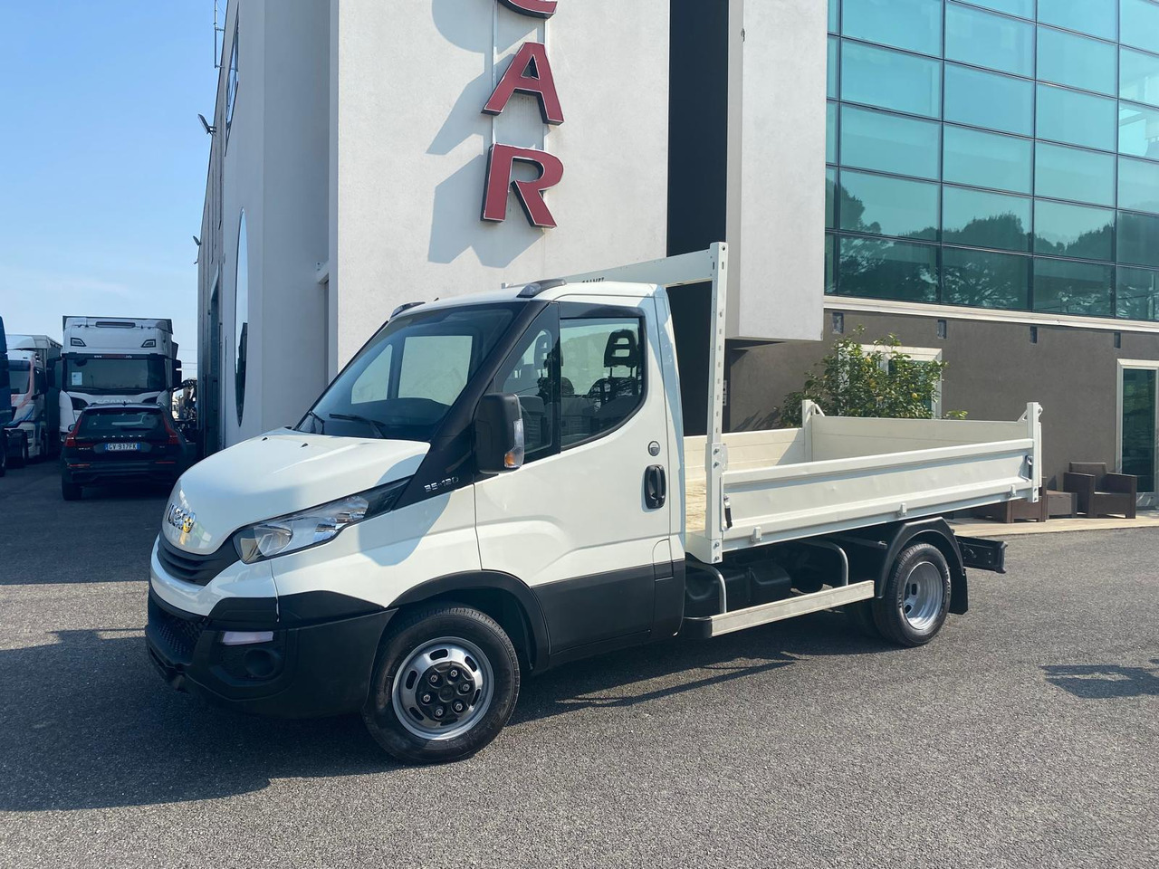 IVECO DAILY 35C12 - Комби кипер: слика 2 IVECO DAILY 35C12 - Комби кипер: слика 2