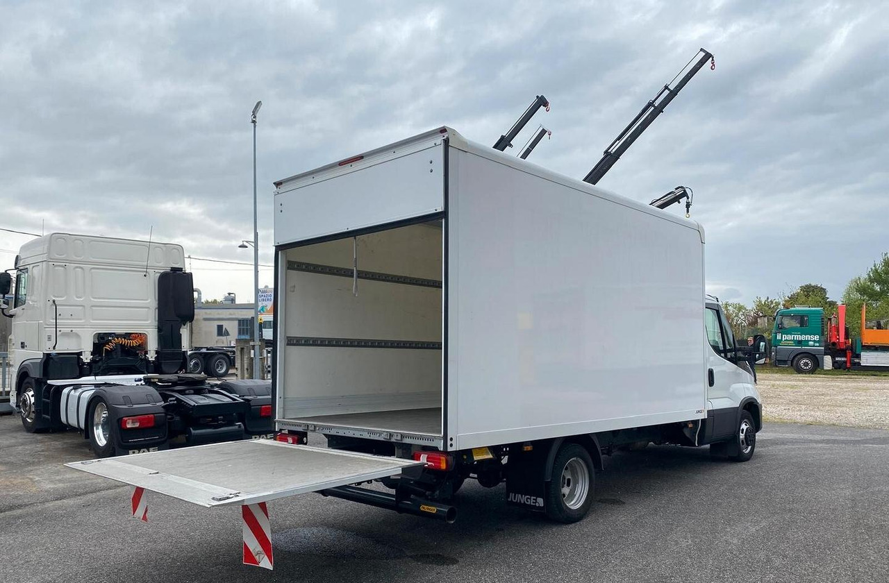 IVECO DAILY 35C16 EURO 6 FURGONE SPONDA POSTERIORE - Комбе фургон: слика 5 IVECO DAILY 35C16 EURO 6 FURGONE SPONDA POSTERIORE - Комбе фургон: слика 5