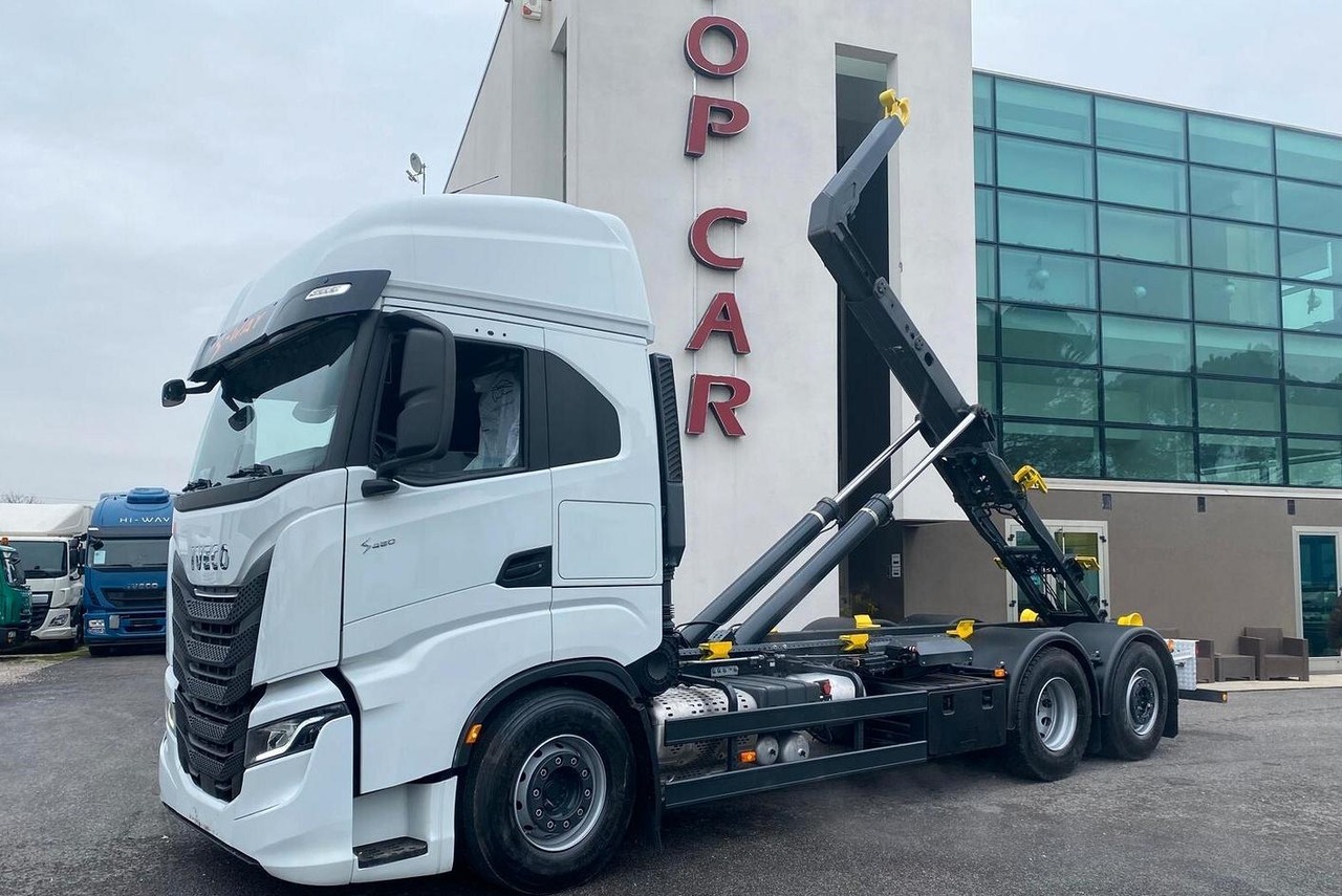 IVECO S-WAY 480 SCARRABILE FULL PNEUMATIC EURO 6 - Камион со кука за подигање: слика 1 IVECO S-WAY 480 SCARRABILE FULL PNEUMATIC EURO 6 - Камион со кука за подигање: слика 1