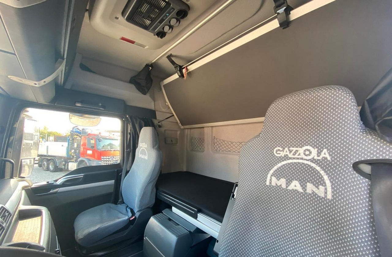 MAN TGX 26.440 CASSONE CENTINATO 2011 - Камион со церада: слика 3 MAN TGX 26.440 CASSONE CENTINATO 2011 - Камион со церада: слика 3