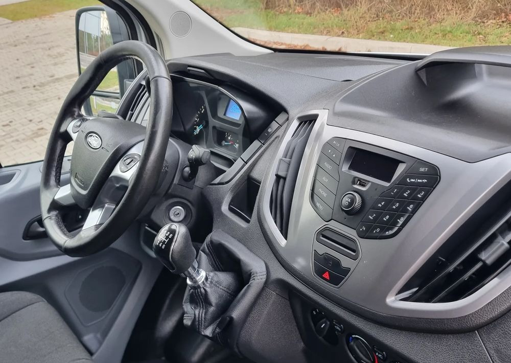 Мало комбе Ford Transit: слика 20