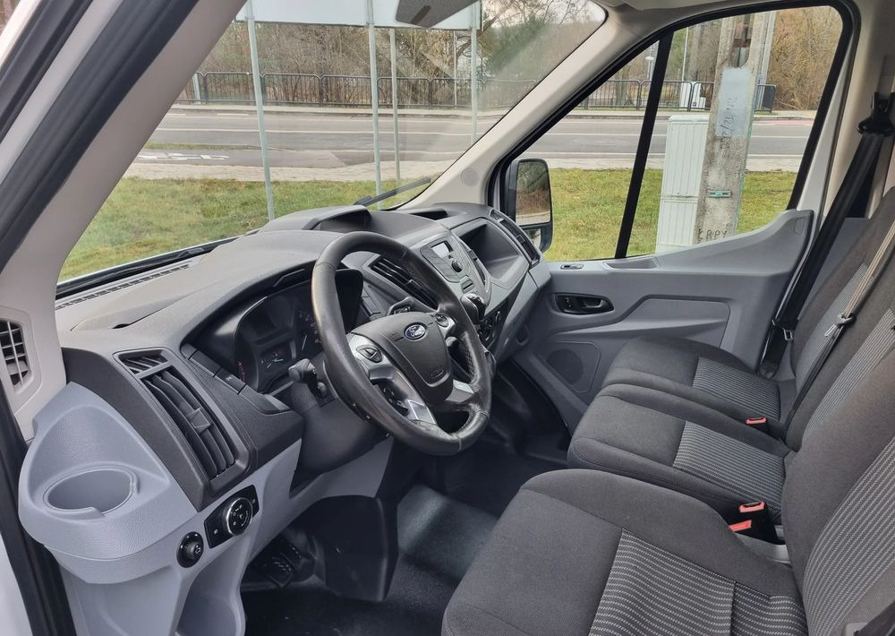 Мало комбе Ford Transit: слика 14