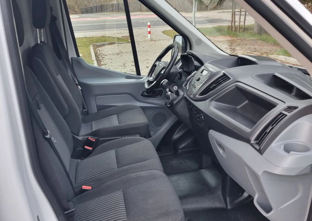 Мало комбе Ford Transit: слика 18