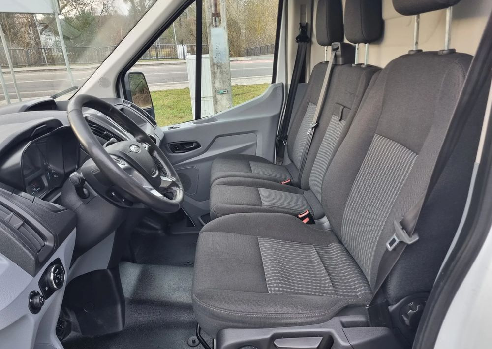 Мало комбе Ford Transit: слика 17