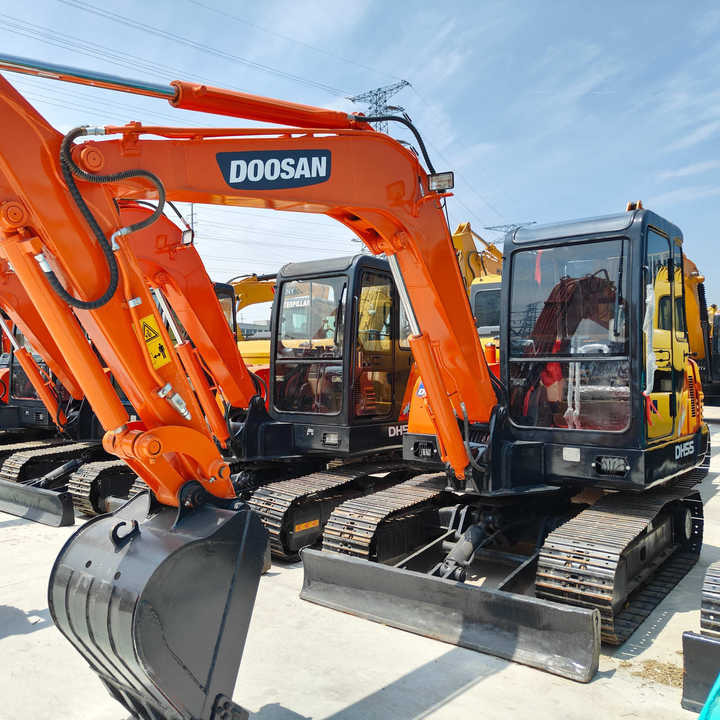 90% New Mini Excavator Doosan DH55, 5-Ton Mini Used Doosan Excavator with Low Price and Good Quality - Мини багер: слика 1 90% New Mini Excavator Doosan DH55, 5-Ton Mini Used Doosan Excavator with Low Price and Good Quality - Мини багер: слика 1