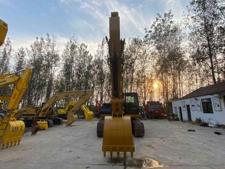 CAT320D Second Hand Excavator , Original Japan CAT Excavator , CAT 320D 320C 320B Digger - Багер гасеничар: слика 3 CAT320D Second Hand Excavator , Original Japan CAT Excavator , CAT 320D 320C 320B Digger - Багер гасеничар: слика 3