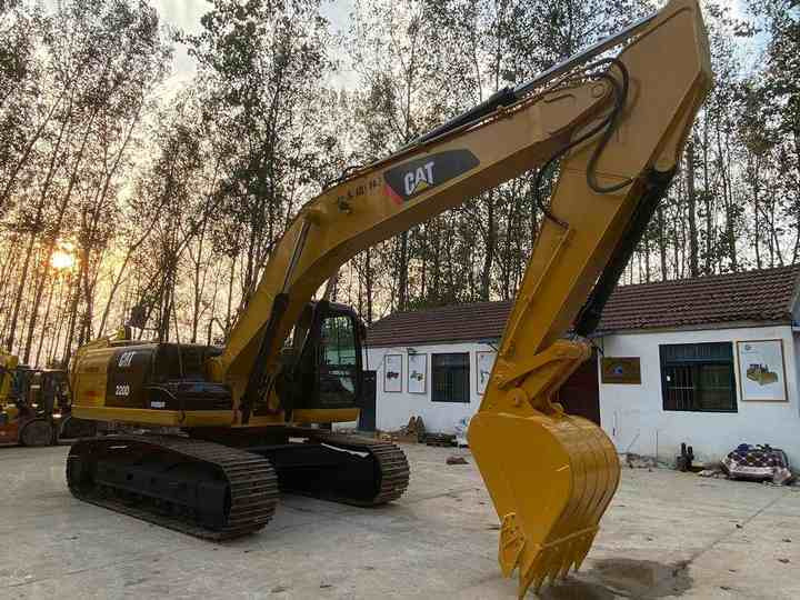 CAT320D Second Hand Excavator , Original Japan CAT Excavator , CAT 320D 320C 320B Digger - Багер гасеничар: слика 2 CAT320D Second Hand Excavator , Original Japan CAT Excavator , CAT 320D 320C 320B Digger - Багер гасеничар: слика 2