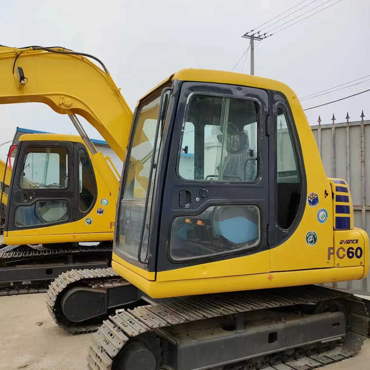 Cheap Used Komatsu PC60-7 Crawler Excavator with High Efficiency Used Heavy Machinery Komatsu P60-7 Digger Cheap for Sale - Багер гасеничар: слика 1 Cheap Used Komatsu PC60-7 Crawler Excavator with High Efficiency Used Heavy Machinery Komatsu P60-7 Digger Cheap for Sale - Багер гасеничар: слика 1
