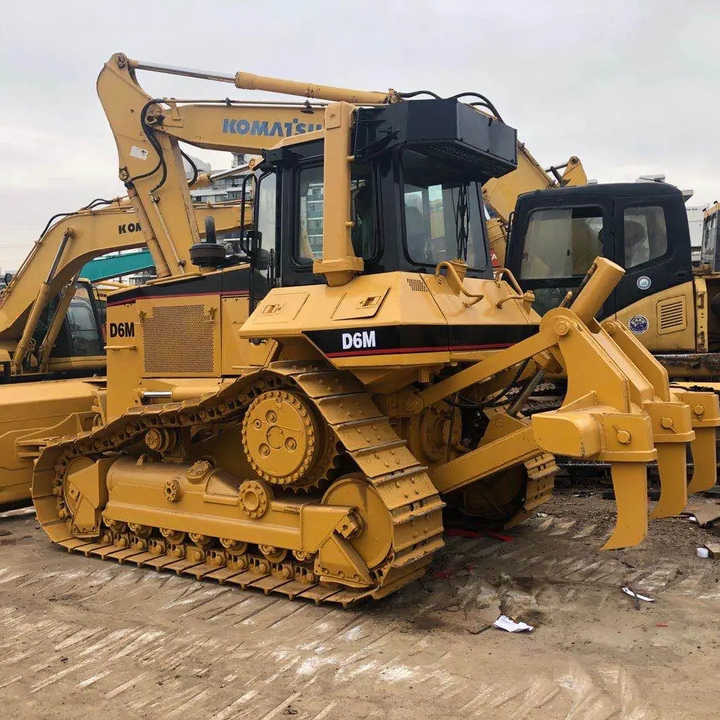 Good Condition D6m Mini Bulldozer New Crawler Bulldozer with Parts Price Bulldozers - Булдожер: слика 3 Good Condition D6m Mini Bulldozer New Crawler Bulldozer with Parts Price Bulldozers - Булдожер: слика 3