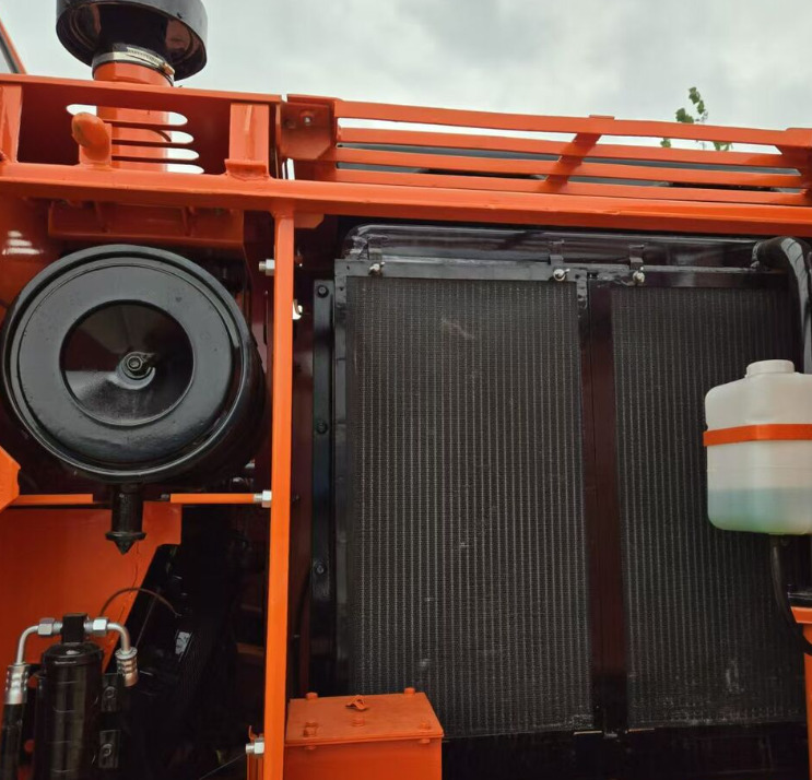 DOOSAN Good Condition Original Doosan DH150w-7 Wheel Excavator 15 Tons Used Doosan Dh150w-7 Excavator Used Wheel Excavator for Sale - Градежна машина: слика 2 DOOSAN Good Condition Original Doosan DH150w-7 Wheel Excavator 15 Tons Used Doosan Dh150w-7 Excavator Used Wheel Excavator for Sale - Градежна машина: слика 2