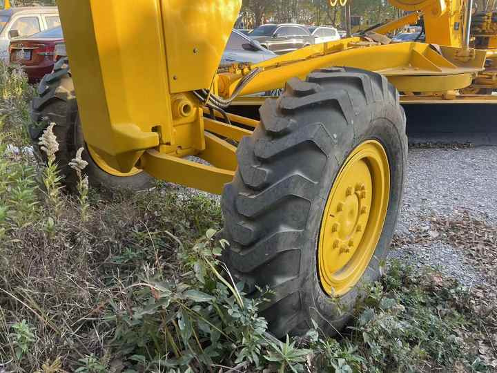 Japan Komatsu GD655 Motor Grader Cheap Price Komatsu Road Grader GD655 Good Condition in China - Порамнувач: слика 5 Japan Komatsu GD655 Motor Grader Cheap Price Komatsu Road Grader GD655 Good Condition in China - Порамнувач: слика 5