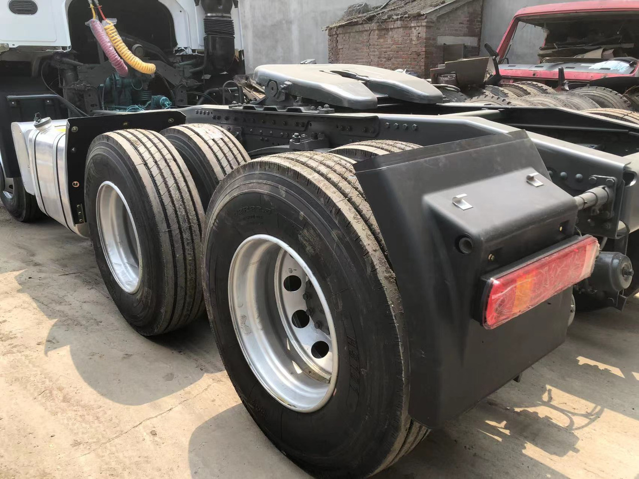 Howo HOWO 371 - Камион влекач: слика 3 Howo HOWO 371 - Камион влекач: слика 3