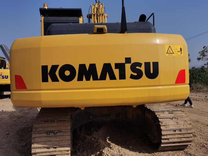 Komatsu PC 200 - Багер гасеничар: слика 4 Komatsu PC 200 - Багер гасеничар: слика 4