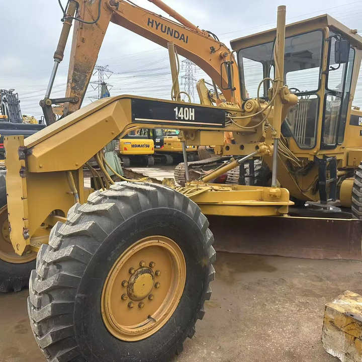 Low-price second-hand Cat Grader 140H with outstanding performance Carterpillarused 140H grader for sale - Порамнувач: слика 1 Low-price second-hand Cat Grader 140H with outstanding performance Carterpillarused 140H grader for sale - Порамнувач: слика 1