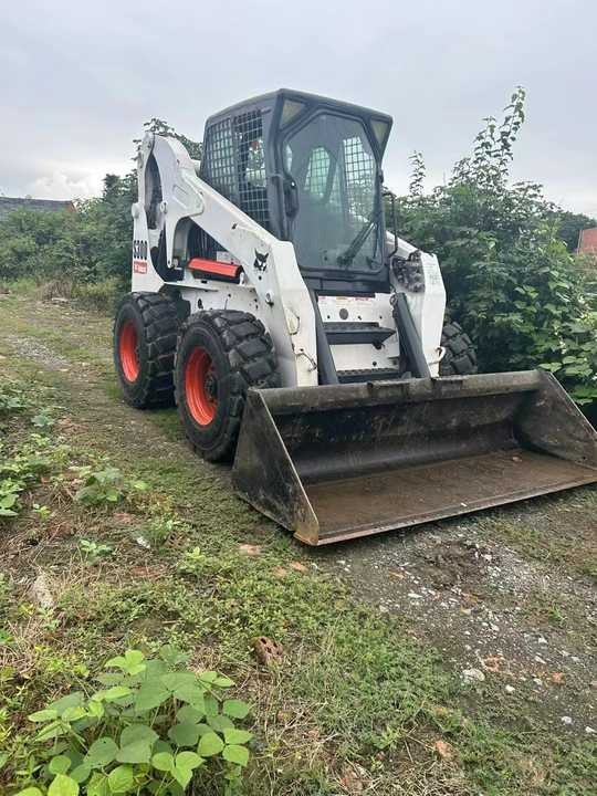Second Hand BOBCAT S300 Skid-steer Loader with Very Good Performance Is for Sale at a Low Price - Компактен натоварувач: слика 2 Second Hand BOBCAT S300 Skid-steer Loader with Very Good Performance Is for Sale at a Low Price - Компактен натоварувач: слика 2