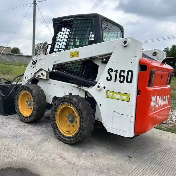 USED BOBCAT S160 Skid-steer Loader with Very Good Performance Is for Sale at a Low Price. - Компактен натоварувач: слика 1 USED BOBCAT S160 Skid-steer Loader with Very Good Performance Is for Sale at a Low Price. - Компактен натоварувач: слика 1