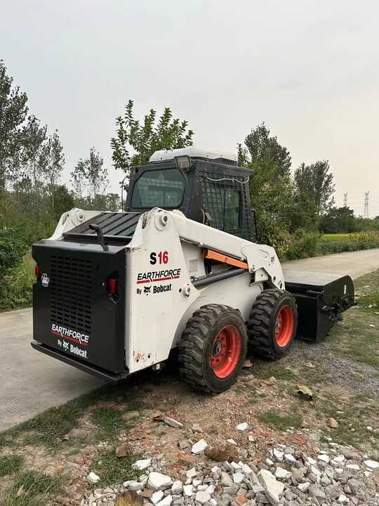 Used Bob Cat Bob Cat S16 Used Mini Skid Steer Wheel Loader Multifunctional Track Loaders Bobcat S16 2.7 Ton - Компактен натоварувач: слика 3 Used Bob Cat Bob Cat S16 Used Mini Skid Steer Wheel Loader Multifunctional Track Loaders Bobcat S16 2.7 Ton - Компактен натоварувач: слика 3