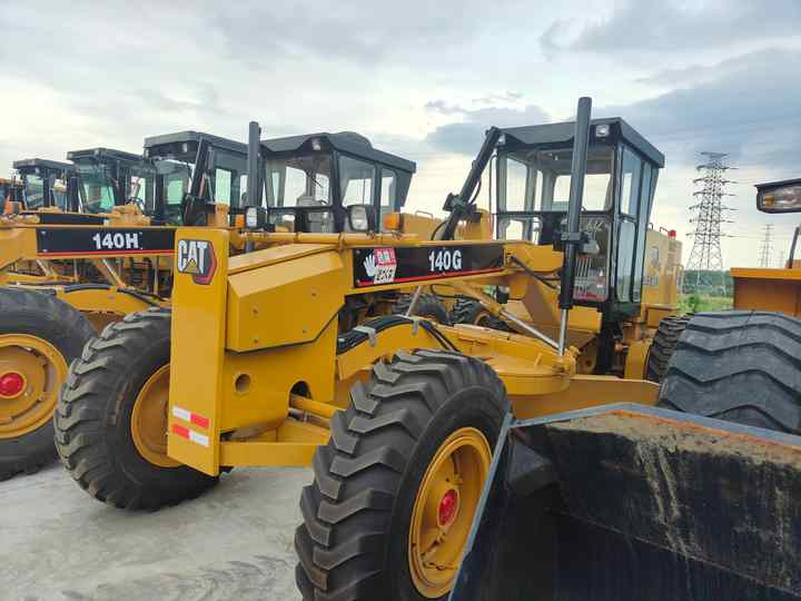 Used Construction Machinery Caterpillar 140G Grader Cat140G Wheeled Grader Cheap Price Hot Sale - Порамнувач: слика 2 Used Construction Machinery Caterpillar 140G Grader Cat140G Wheeled Grader Cheap Price Hot Sale - Порамнувач: слика 2
