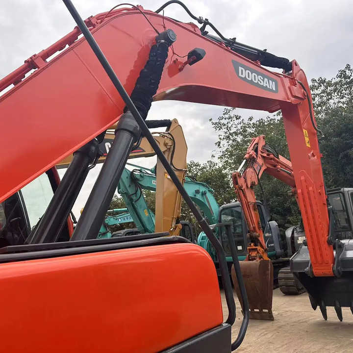 Used Excavator Doosan DX225LC-9 Excavators Mini Equipment Earth Moving Machinery Doosan Digger Excavator for Sale - Багер гасеничар: слика 1 Used Excavator Doosan DX225LC-9 Excavators Mini Equipment Earth Moving Machinery Doosan Digger Excavator for Sale - Багер гасеничар: слика 1