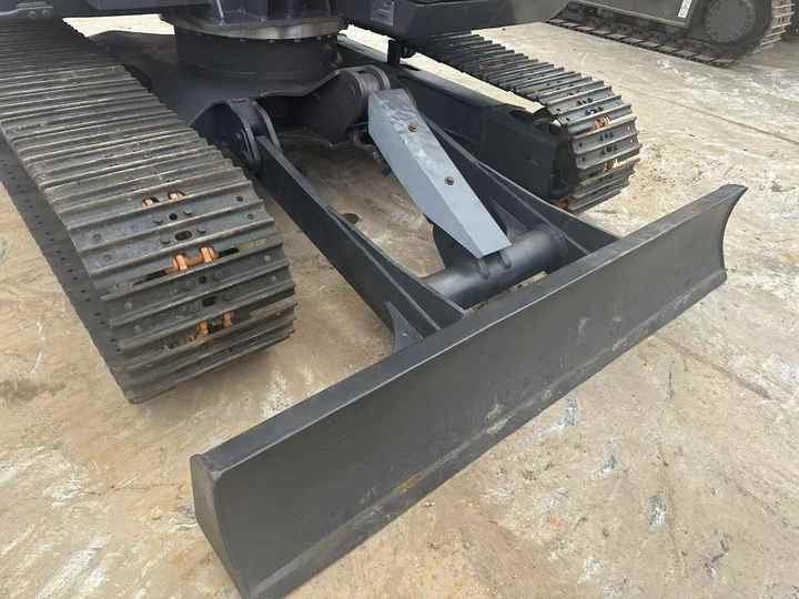 Used Hitachi Excavator ZX70 7ton Japan Import Second Hand Small Crawler ZX70 Excavator for Sale - Багер гасеничар: слика 5 Used Hitachi Excavator ZX70 7ton Japan Import Second Hand Small Crawler ZX70 Excavator for Sale - Багер гасеничар: слика 5