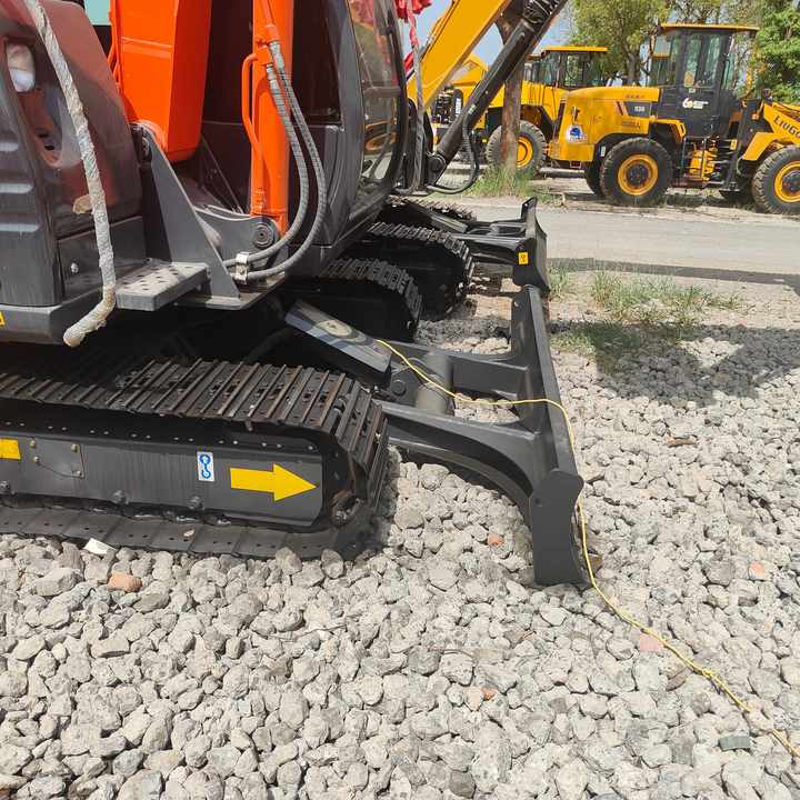 Used Original Japan Brand Hitachi Zx60 Excavator for Sale - Багер гасеничар: слика 4 Used Original Japan Brand Hitachi Zx60 Excavator for Sale - Багер гасеничар: слика 4