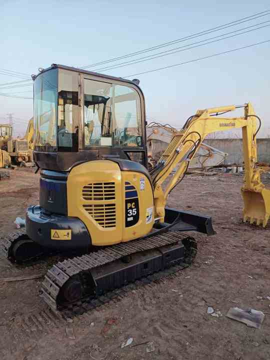 Used Original komatsu Mini Excavator Pc35MR-2 on Hot Sale komatsu Pc35 3 Tons Mini Excavator in Stock - Мини багер: слика 4 Used Original komatsu Mini Excavator Pc35MR-2 on Hot Sale komatsu Pc35 3 Tons Mini Excavator in Stock - Мини багер: слика 4