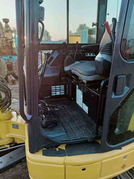 Used Original komatsu Mini Excavator Pc35MR-2 on Hot Sale komatsu Pc35 3 Tons Mini Excavator in Stock - Мини багер: слика 2 Used Original komatsu Mini Excavator Pc35MR-2 on Hot Sale komatsu Pc35 3 Tons Mini Excavator in Stock - Мини багер: слика 2