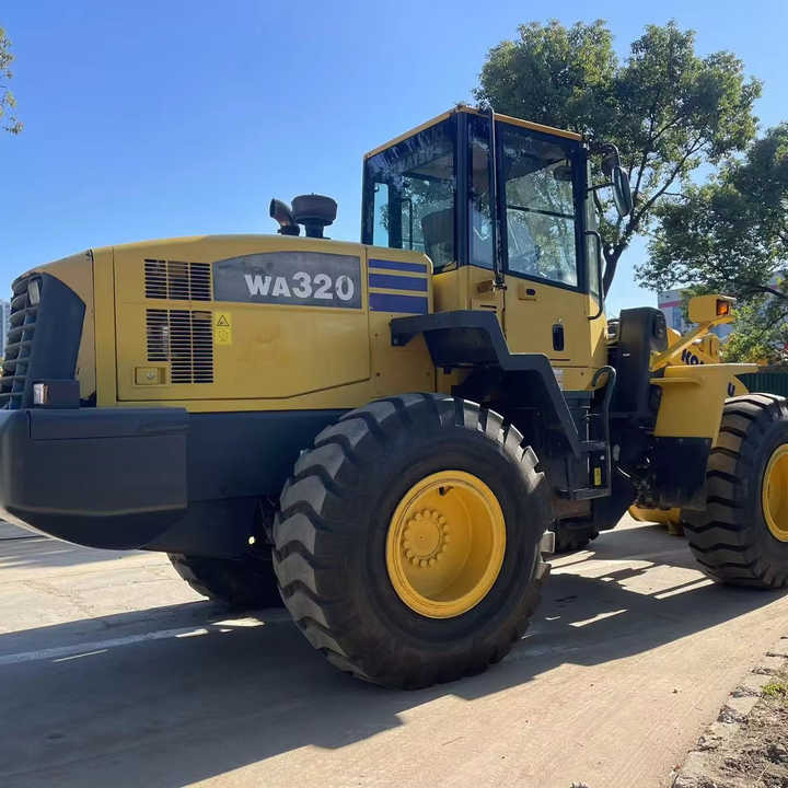 Used komatsu Wa320-5 Wheel Loader Second Hand Machine Popular Brand komatsu Hydraulic Machinery - Натоварувач на тркала: слика 1 Used komatsu Wa320-5 Wheel Loader Second Hand Machine Popular Brand komatsu Hydraulic Machinery - Натоварувач на тркала: слика 1