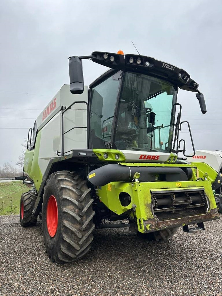 Claas Trion 530 - Комбајн: слика 1 Claas Trion 530 - Комбајн: слика 1