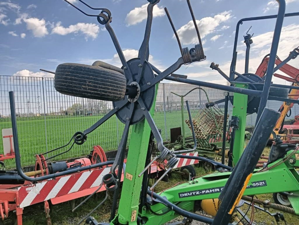 Обмотувач на бали Deutz-fahr 5521: слика 8