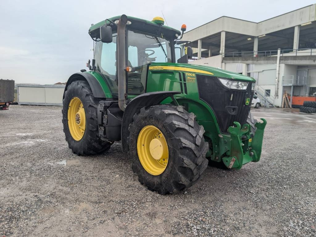 John Deere 7230 R - Трактор: слика 1 John Deere 7230 R - Трактор: слика 1