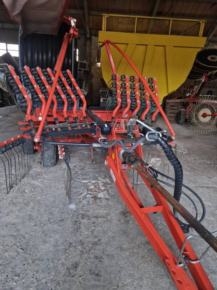 Kuhn 5031T - Превртувач и гребло: слика 1 Kuhn 5031T - Превртувач и гребло: слика 1