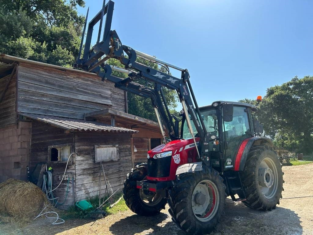 Massey Ferguson 5710 - Трактор: слика 1 Massey Ferguson 5710 - Трактор: слика 1